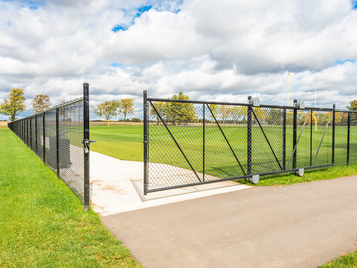 Colored Chain Link Fence Gate - In-Line Fence