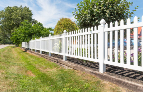 In-Line Fence - Article - It’s Common Sense to Pick the Right Fence: Let’s Compare Your Options